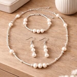 Freshwater Pearl Necklace Bracelet and Earrings Set - New Item